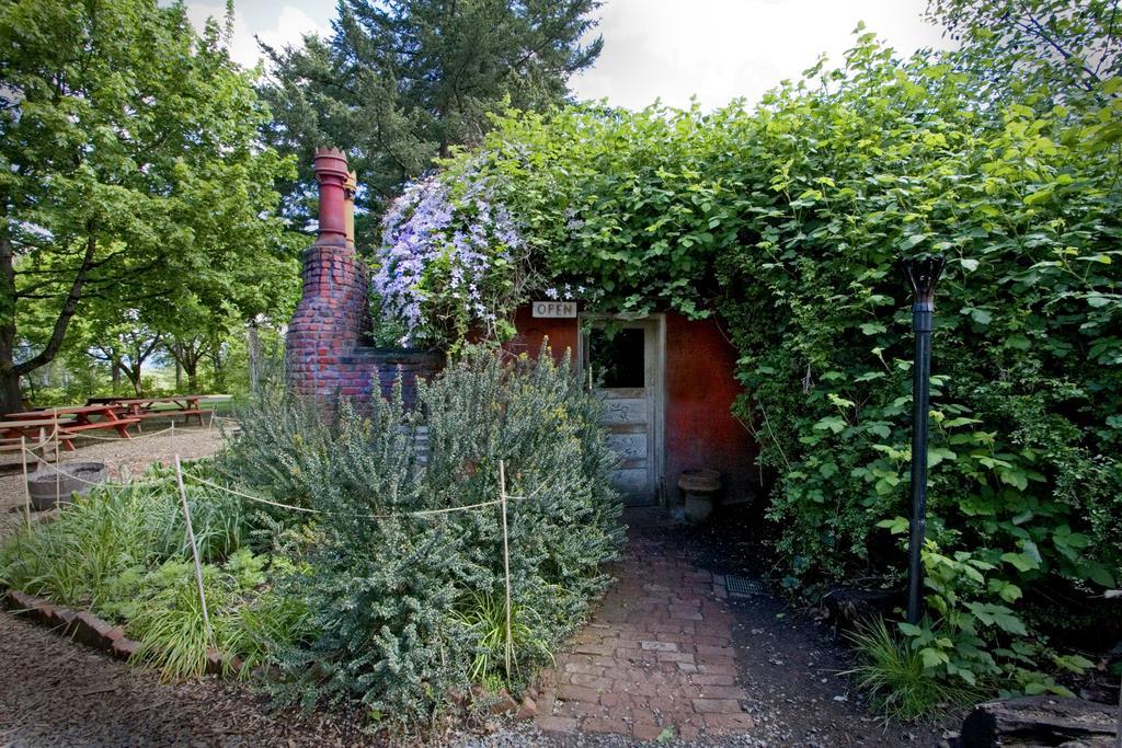 Mcmenamins Edgefield Troutdale Exterior foto