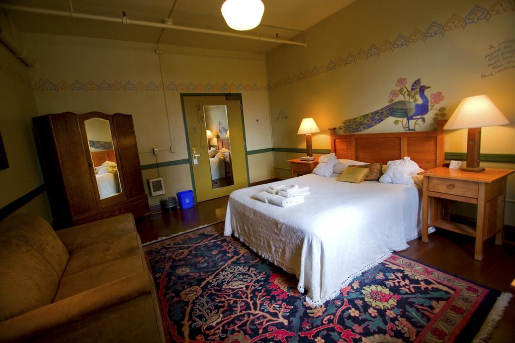 Mcmenamins Edgefield Troutdale Quarto foto