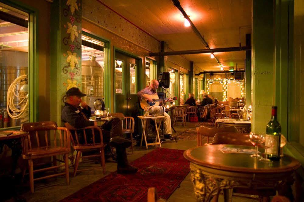 Mcmenamins Edgefield Troutdale Exterior foto